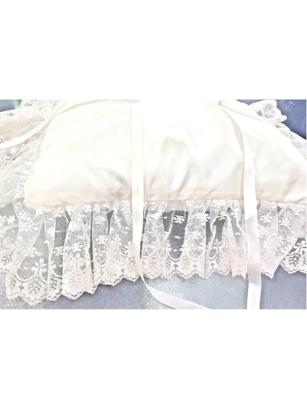 Vintage White Satin & Lace Wedding Ring Bearer Pillow Rectangular Ribbon Ties - Picture 3 of 5